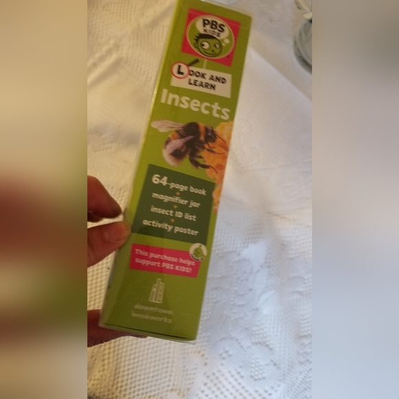 NIB Sealed PBS Look Learn Insects 64 Page Book Magnifier Jar Activity Poster - Picture 5 of 6